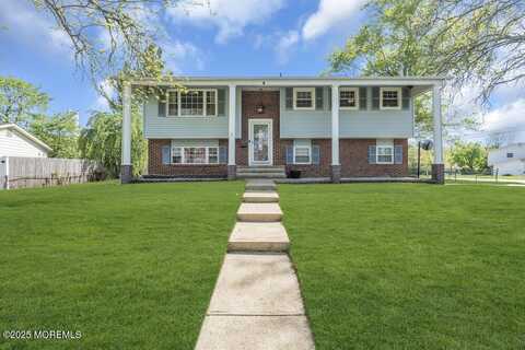 4 Minnesota Drive, Jackson, NJ 08527