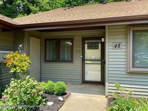 48 Western Reach, Red Bank, NJ 07701