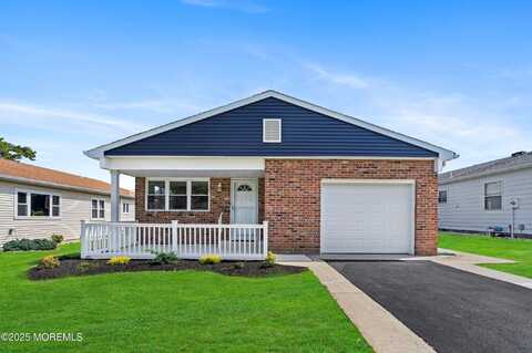 31 Canterbury Lane, Toms River, NJ 08757
