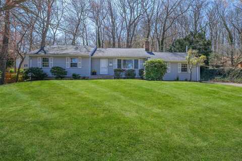 126 Bayville Avenue, Bayville, NY 11709