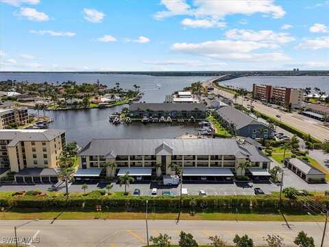 4719 SE 17th Place, Cape Coral, FL 33904