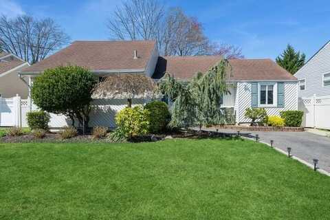 30 Jane Drive, North Babylon, NY 11703