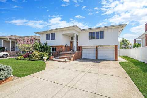 2925 Hewlett Avenue, Merrick, NY 11566