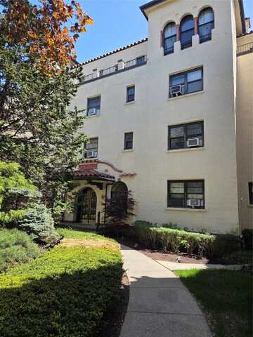 314 Livingston Avenue, Mamaroneck, NY 10543