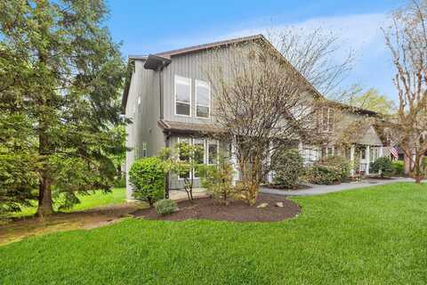 17 Hemlock Circle, Peekskill, NY 10566