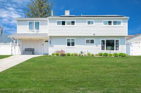 418 Twin Lane S, Wantagh, NY 11793