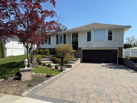 5 Bridle Path, Roslyn, NY 11576