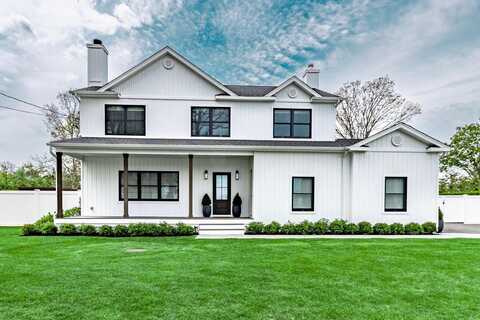3200 Bay Shore Road, Greenport, NY 11944