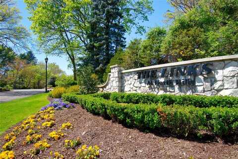 448 Links Drive S, Roslyn, NY 11576