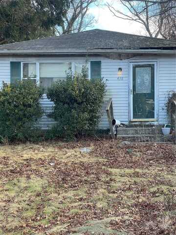 438 Auborn Avenue, Shirley, NY 11967
