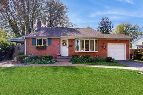 17 Longley Place, Huntington Station, NY 11746