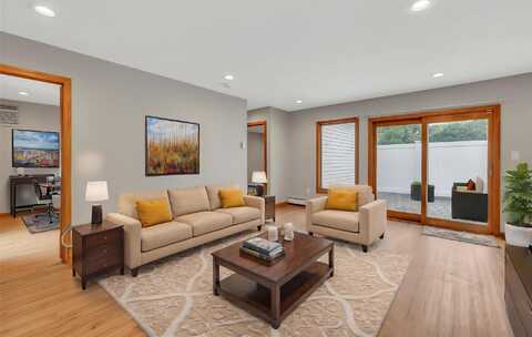 3 Park Woods Lane, Kings Park, NY 11754