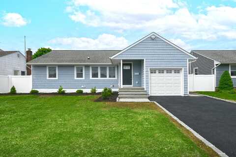 20 Scholl Drive, Farmingdale, NY 11735