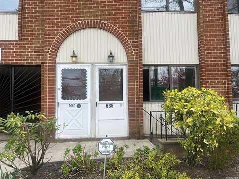 635 Chestnut Street, Cedarhurst, NY 11516