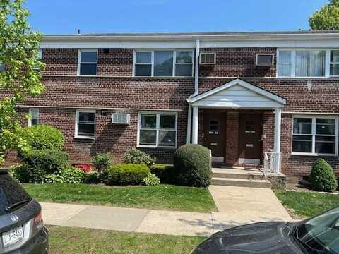196-32 Pompeii Avenue, Hollis, NY 11423