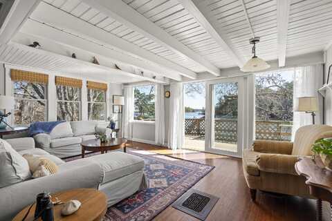 37 Harpswell Islands Road, Harpswell, ME 04079