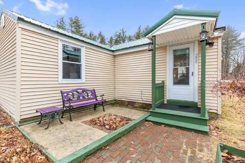 288 County Road, Gorham, ME 04038
