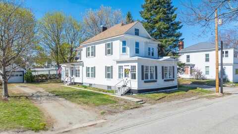 14 Central Street, Winthrop, ME 04364