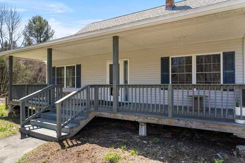 1434 North Road, Mount Vernon, ME 04352