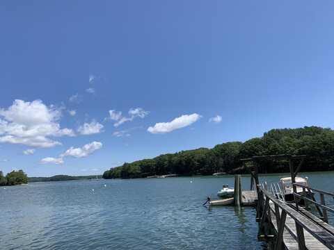26 Townsend Lane, Boothbay, ME 04537