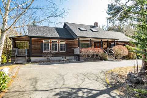 30 S Causeway Lane, Southwest Harbor, ME 04679