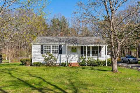 32 Maple Avenue, Kennebunk, ME 04043