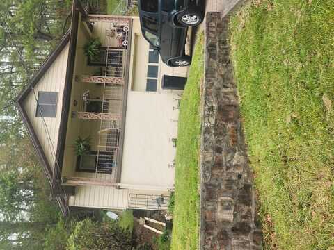 737 Wheeling Avenue, BLUEFIELD, WV 24701
