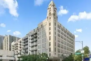 758 N LARRABEE Street, Chicago, IL 60654