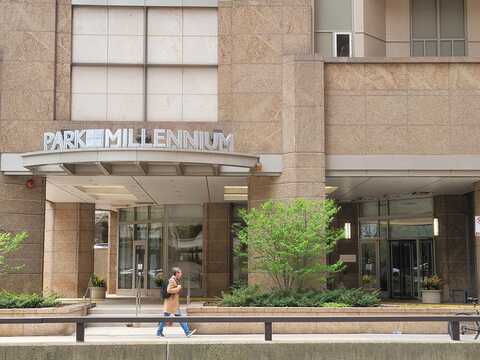222 N Columbus Drive, Chicago, IL 60601