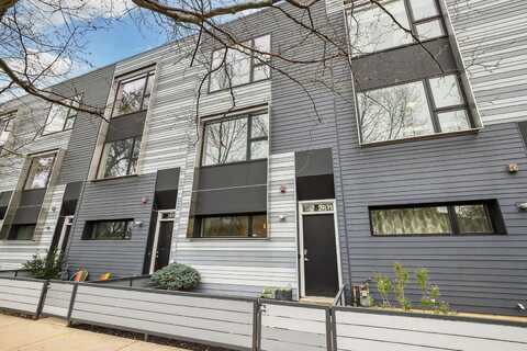 2811 W Shakespeare Avenue, Chicago, IL 60647