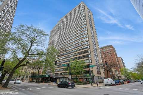 2930 N Sheridan Road, Chicago, IL 60657