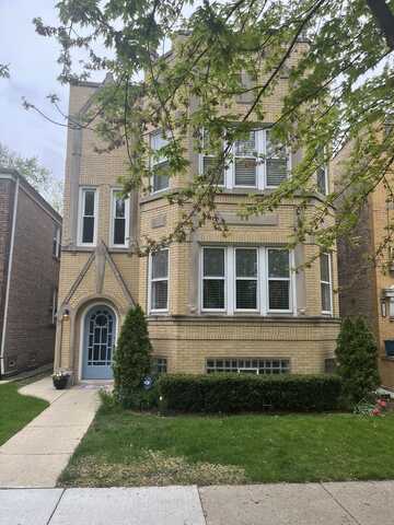 5718 N Richmond Street, Chicago, IL 60659