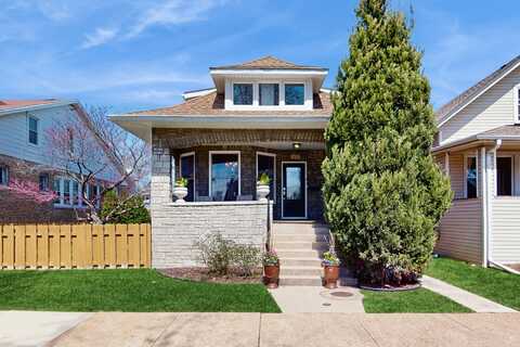 5650 W Grace Street, Chicago, IL 60634