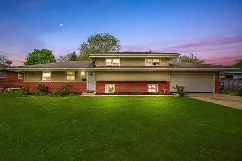 1191 Comet Drive, Aurora, IL 60505