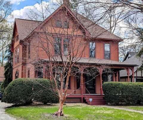 907 W Church Street, Champaign, IL 61821