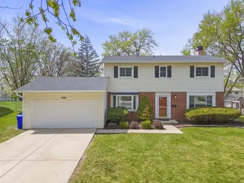 1984 Nottingham Lane, Wheaton, IL 60189
