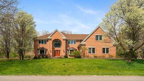 25909 N Arrowhead Drive, Mundelein, IL 60060