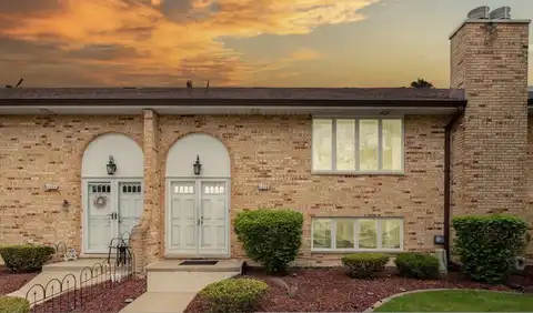 7328 W 153rd Street, Orland Park, IL 60462