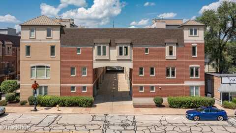 922 Warren Avenue, Downers Grove, IL 60515