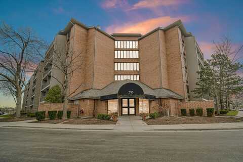 75 Kristin Circle, Schaumburg, IL 60195