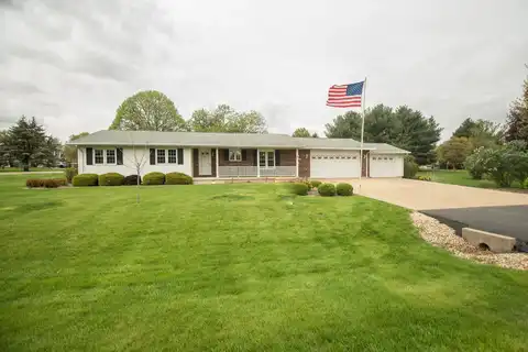 3802 E 17th Street, Sterling, IL 61081