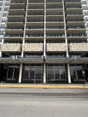 400 E RANDOLPH Street, Chicago, IL 60601