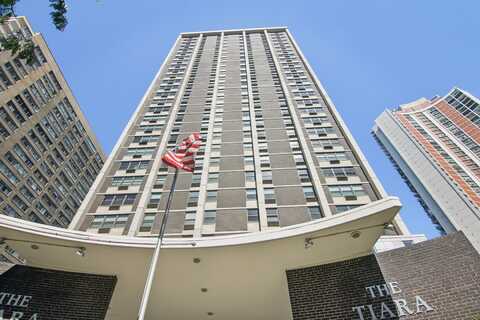 6145 N Sheridan Road, Chicago, IL 60660