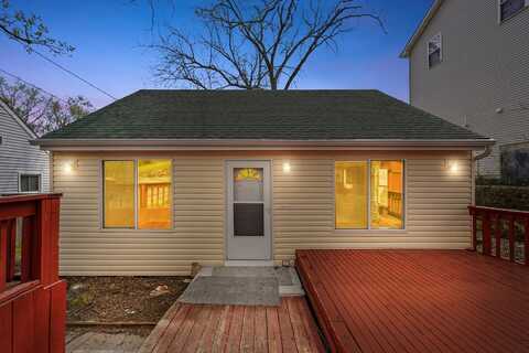 15 N Hillcrest Avenue, Fox Lake, IL 60020