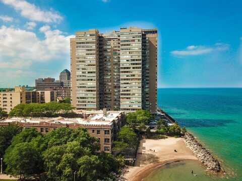 6301 N Sheridan Road, Chicago, IL 60660