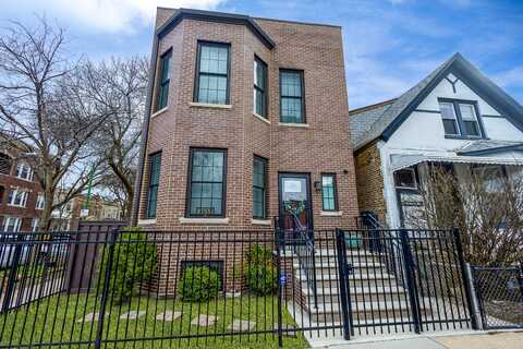 3033 W Diversey Avenue, Chicago, IL 60647
