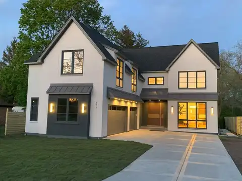 377 S Prairie Avenue, Elmhurst, IL 60126