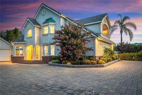 10703 Wheatland Avenue, Sunland, CA 91040