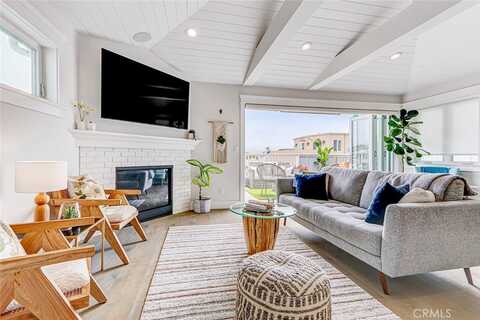 704 Loma, Hermosa Beach, CA 90254