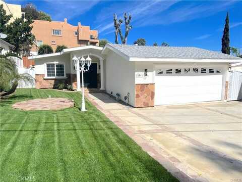 21541 Yucatan Avenue, Woodland Hills, CA 91364